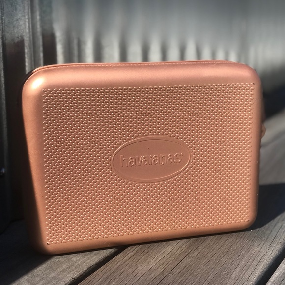 havaianas beach necessaire metallic